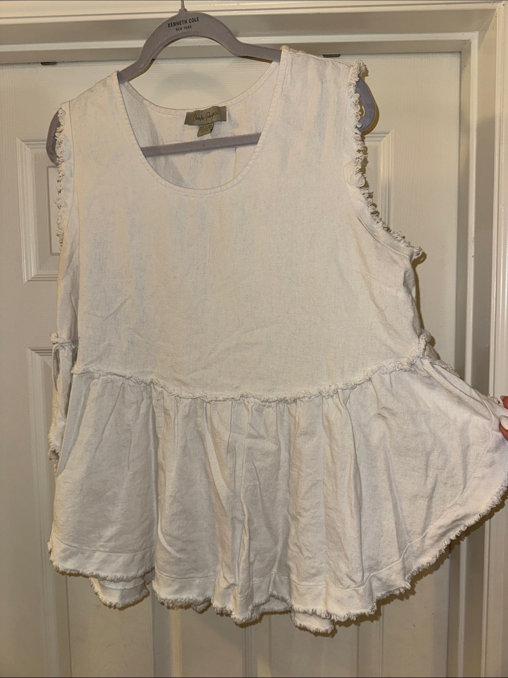 Charlie Paige White Sleeveless Peplum Tank Top